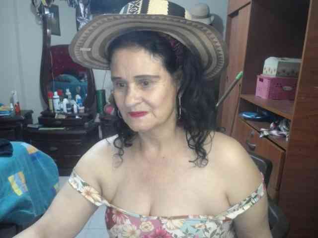 jazmin-mature webcam