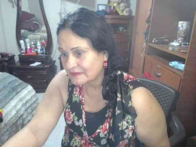jazmin-mature webcam