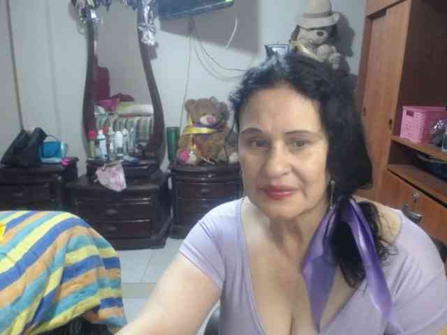 jazmin-mature webcam