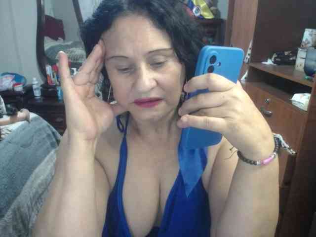 jazmin-mature webcam