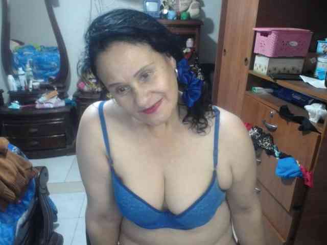 jazmin-mature webcam