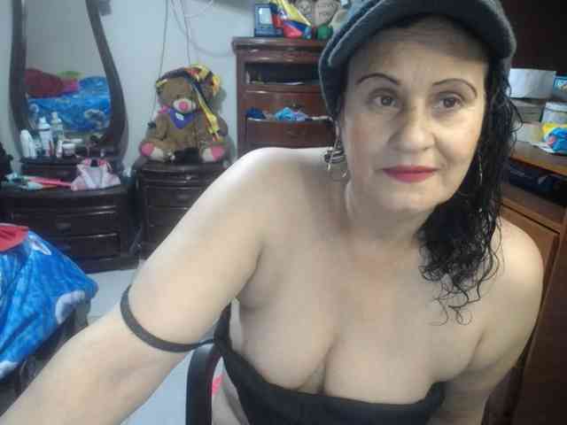 jazmin-mature webcam