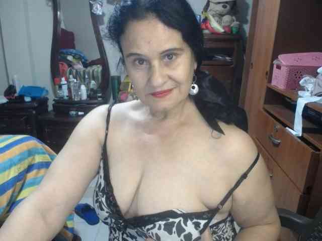 jazmin-mature webcam