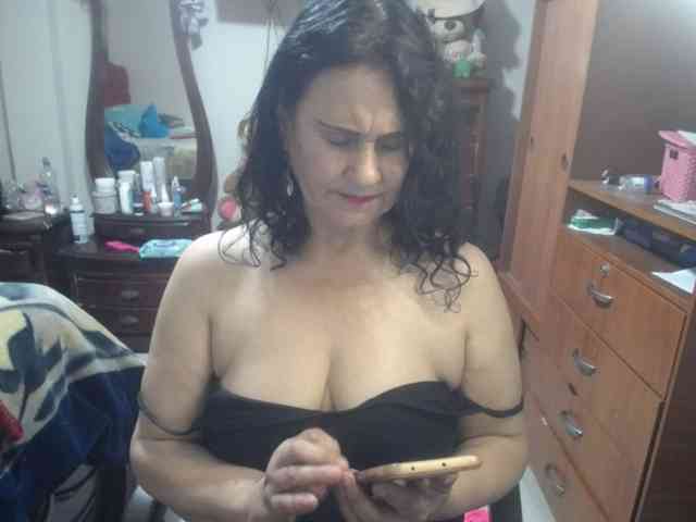 jazmin-mature webcam