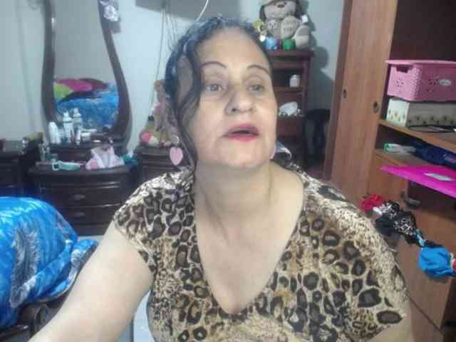 jazmin-mature webcam