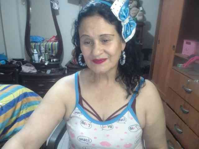 jazmin-mature