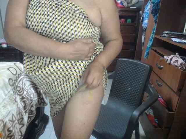 jazmin-mature webcam