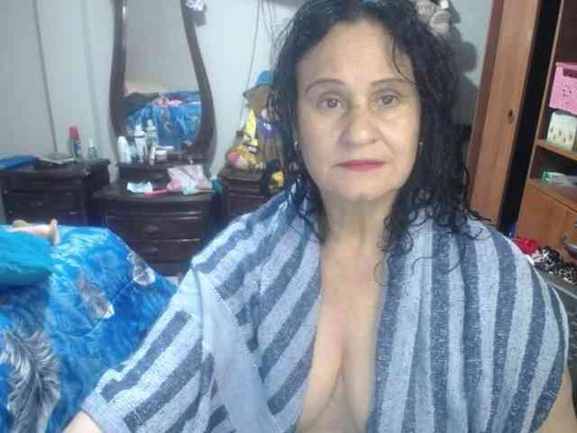 jazmin-mature webcam