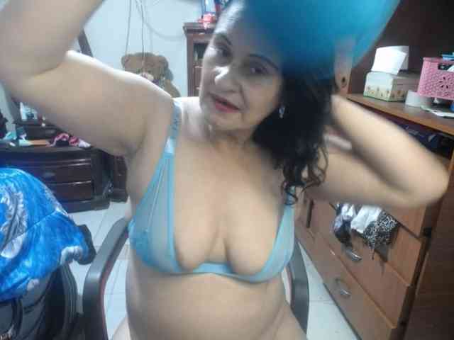 jazmin-mature webcam