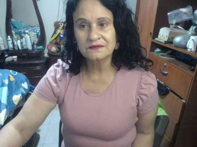 jazmin-mature