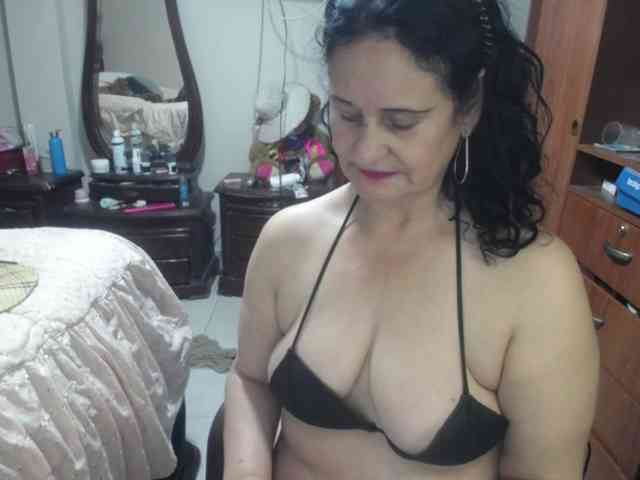 jazmin-mature webcam