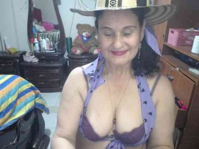 jazmin-mature webcam