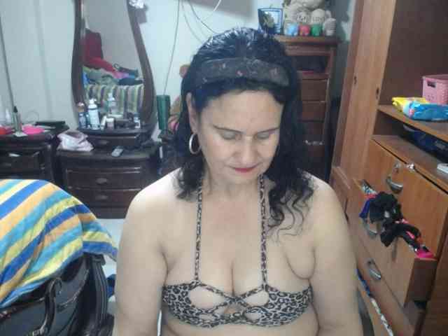 jazmin-mature webcam