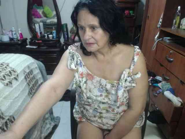 jazmin-mature webcam