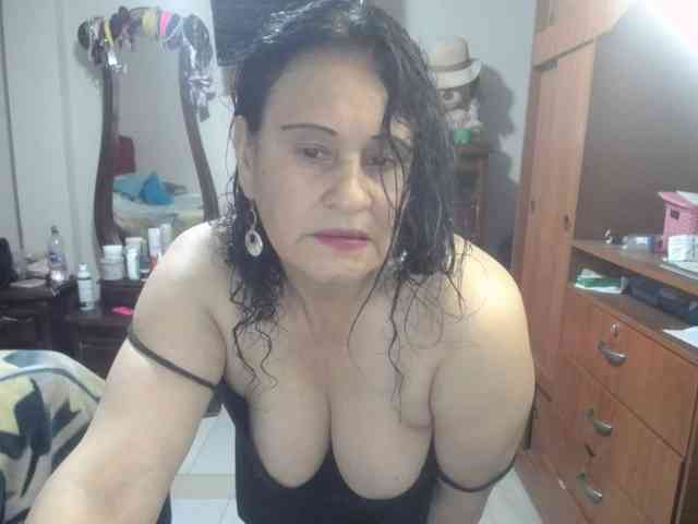 jazmin-mature webcam