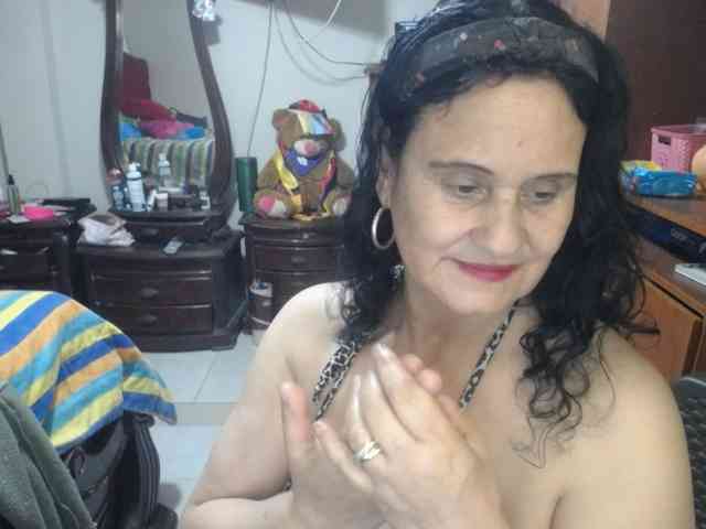 jazmin-mature webcam