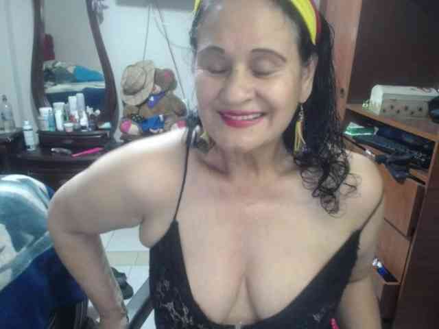 jazmin-mature webcam