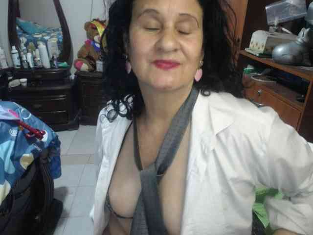 jazmin-mature webcam