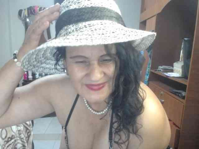 jazmin-mature webcam