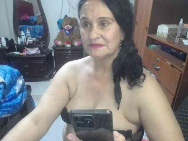 jazmin-mature webcam