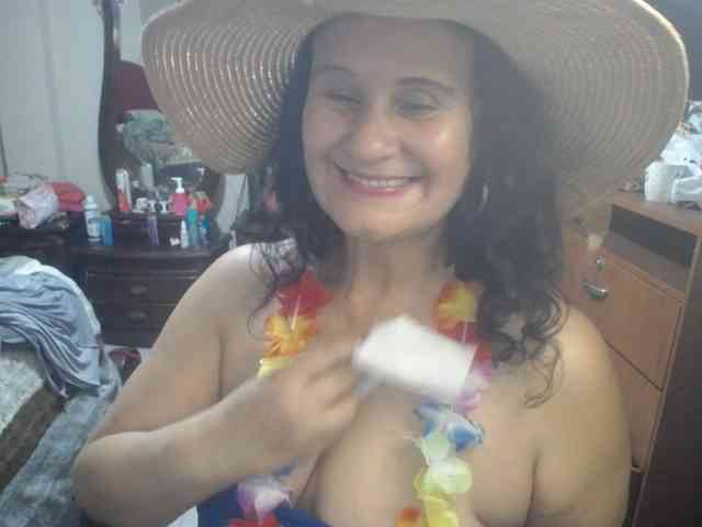 jazmin-mature