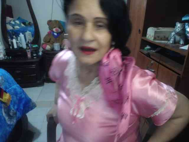 jazmin-mature