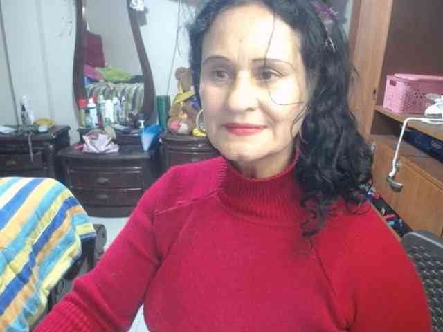 jazmin-mature