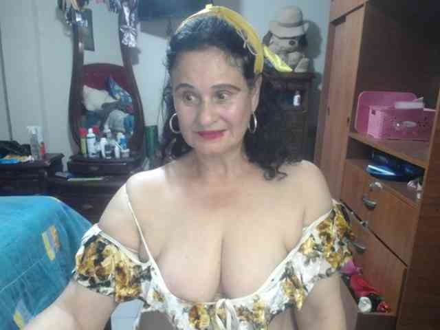 jazmin-mature webcam