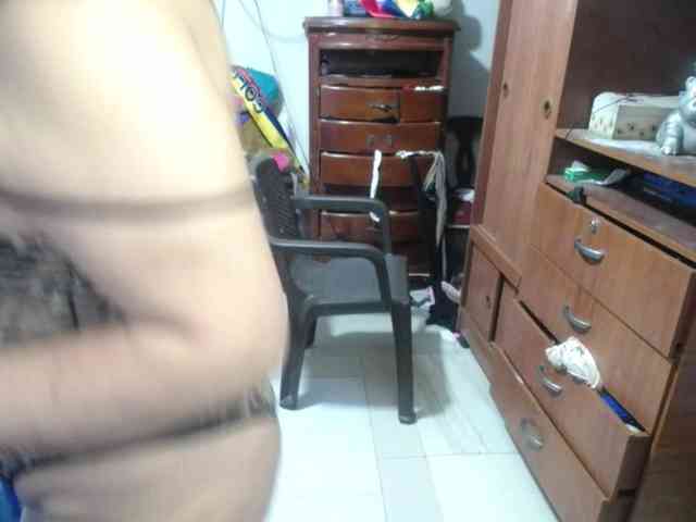 jazmin-mature