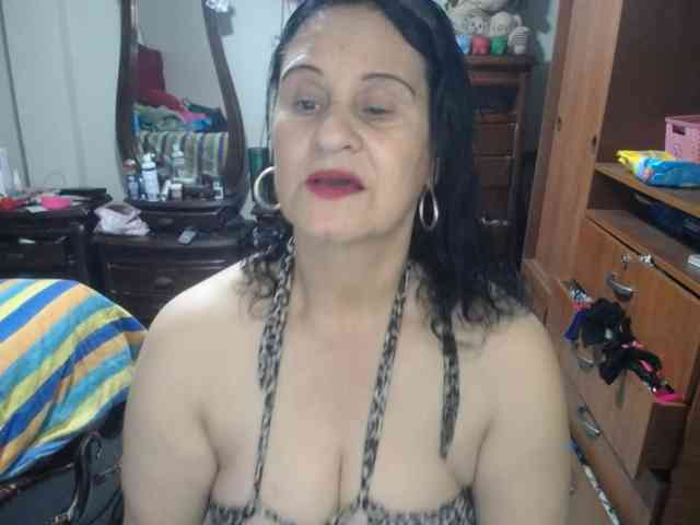 jazmin-mature