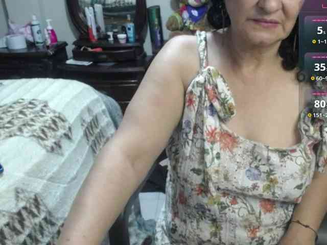 jazmin-mature webcam
