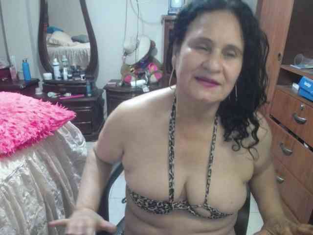 jazmin-mature webcam