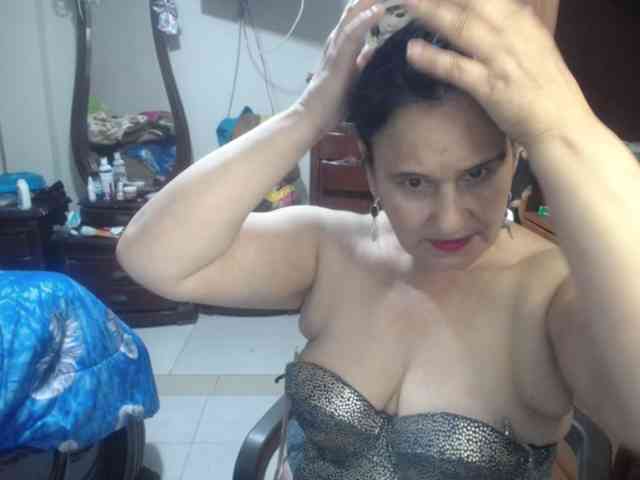 jazmin-mature webcam