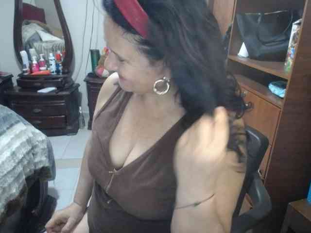 jazmin-mature webcam