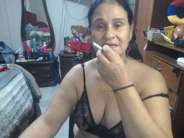 jazmin-mature jazmin-mature