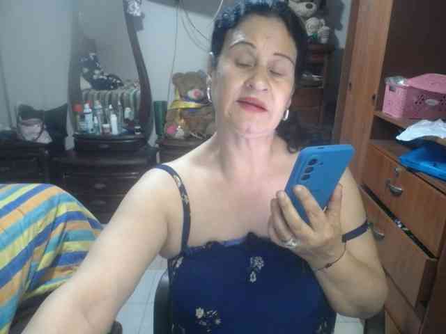 jazmin-mature webcam