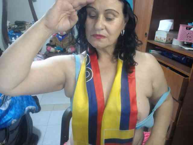 jazmin-mature webcam