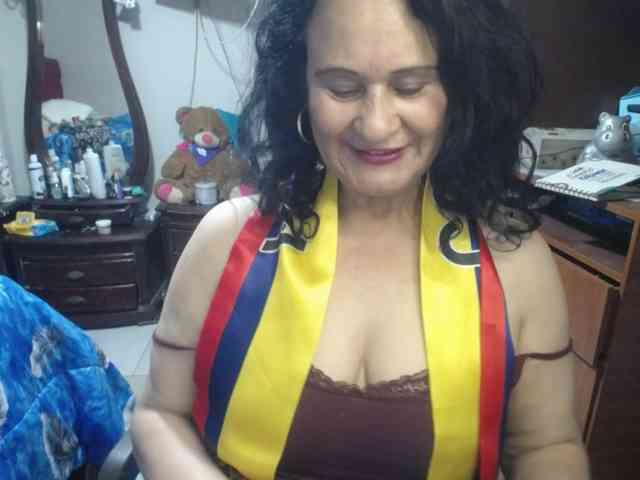 jazmin-mature
