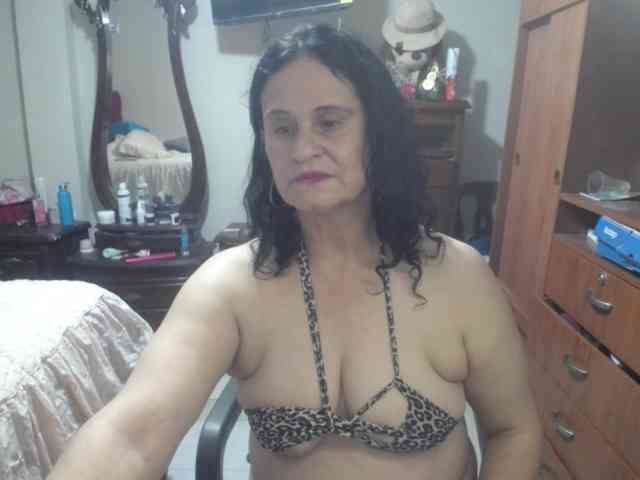 jazmin-mature webcam