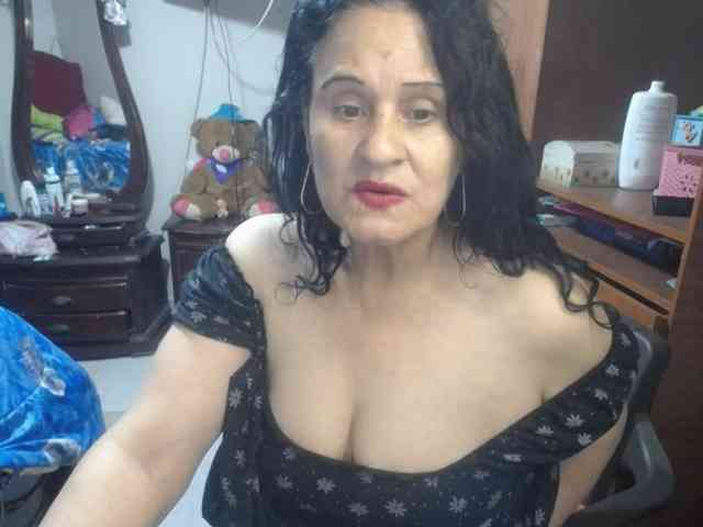 jazmin-mature webcam