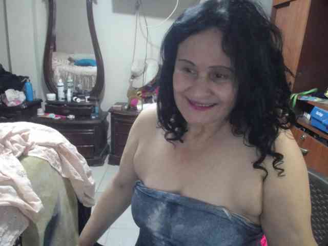 jazmin-mature webcam