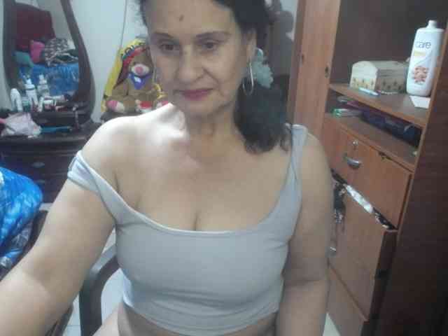 jazmin-mature webcam