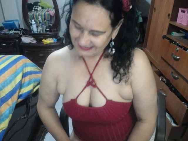 jazmin-mature