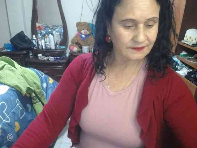 jazmin-mature