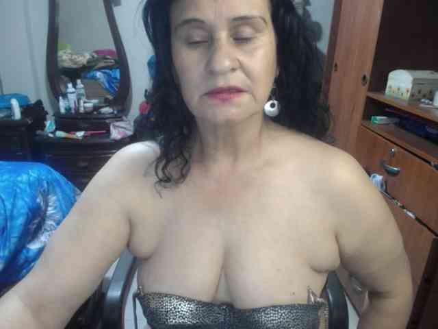 jazmin-mature webcam