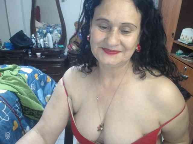 jazmin-mature