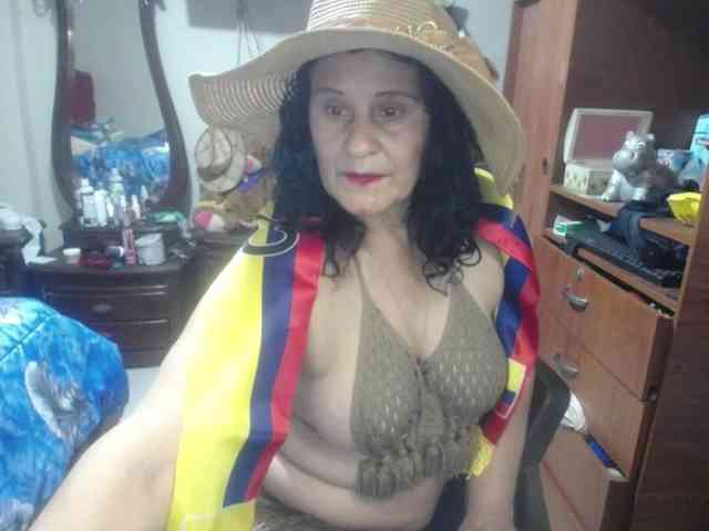 jazmin-mature webcam