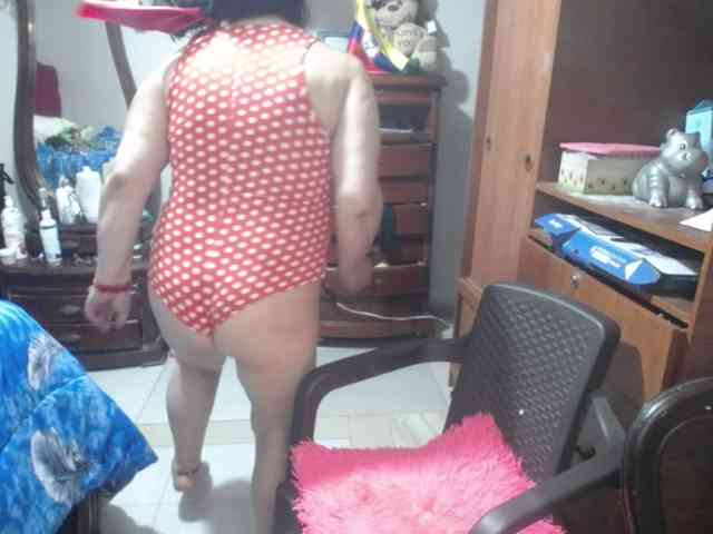 jazmin-mature