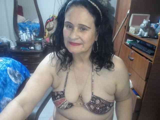 jazmin-mature webcam