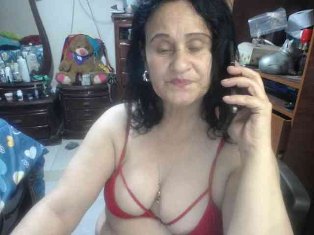 jazmin-mature
